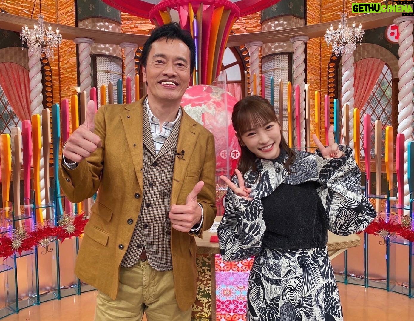 Rina Kawaei Instagram - 今夜21時ホンマでっか⁉︎TV いつも明るくみんなをハッピーにしてくれるエンケンさん📷 今回で4回目の共演です🥹 そして22時は! 親愛なる僕へ殺意をこめて第2話 これまたハラハラハラハラドキドキ です🫢 ぜひご覧くださいっ!