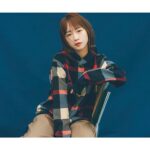 Rina Kawaei Instagram - 🧣🤍 @sweet_editors @cb.crestbridge