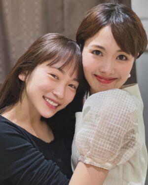 Rina Kawaei Instagram - Happy birth day🎂
今日は、ふうちゃんの誕生日♡
そして今日で一緒に舞台に立つのが最後でした。
嘘でしょ🫠寂しいよ〜🫠
面白くて優しくて面白くて面白い
大大大好きな姉さん
いつも笑わせてくれてありがとう！
素敵な1年になりますように☺︎