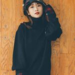 Rina Kawaei Instagram - sweet12月号📕 発売日ですっ！ @sweet_editors @cb.crestbridge