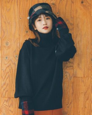 Rina Kawaei Instagram - sweet12月号📕
発売日ですっ！

@sweet_editors 
@cb.crestbridge