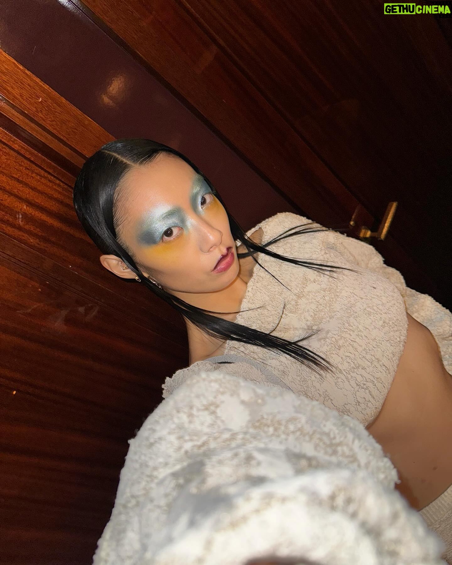 Rina Sawayama - 3 Likes - hot girls r listening to Imagining the remix ft. @amaarae 🌶️