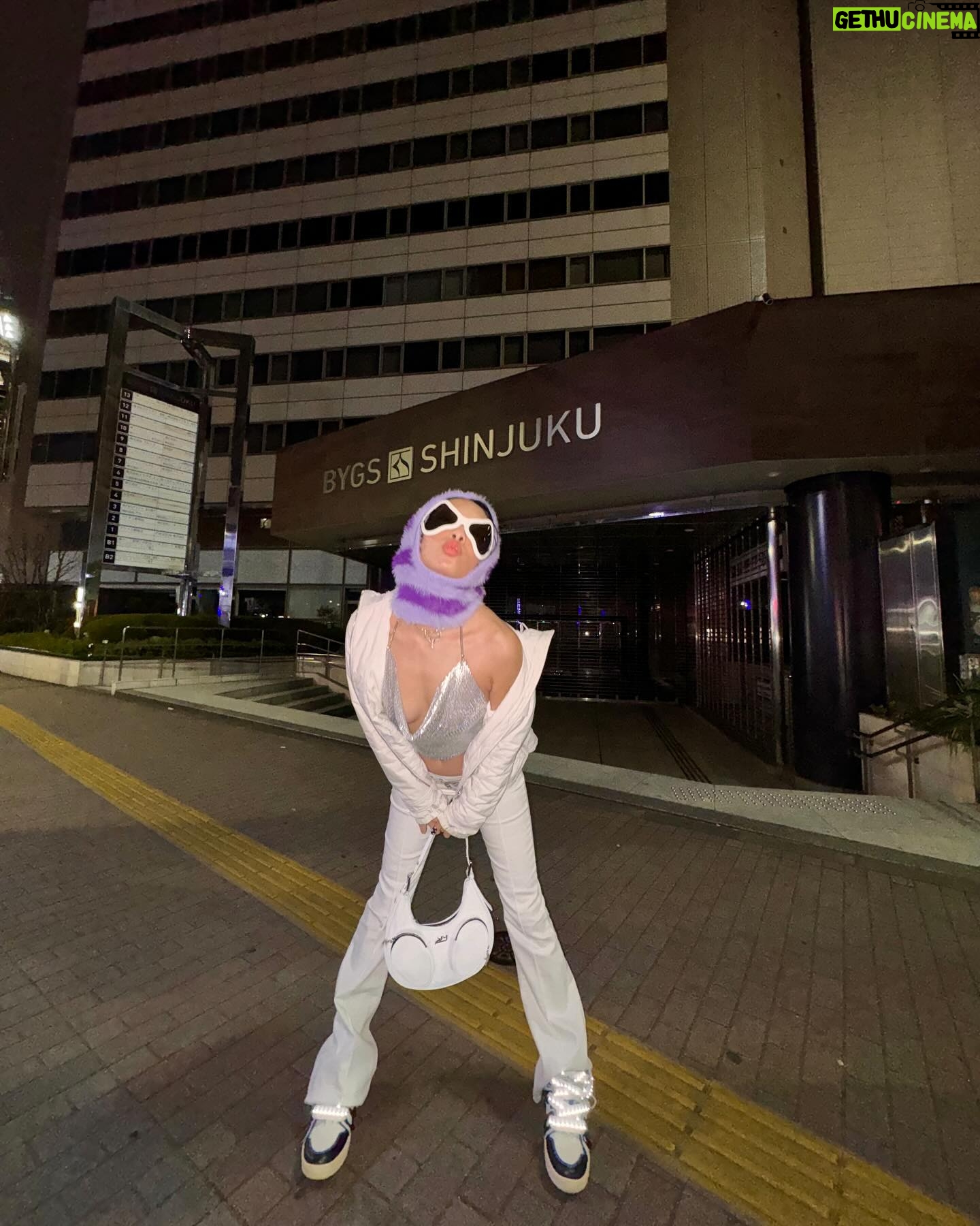 Rina Sawayama - 3 Likes - saving all my flowers for u 👾 @saluteaut
