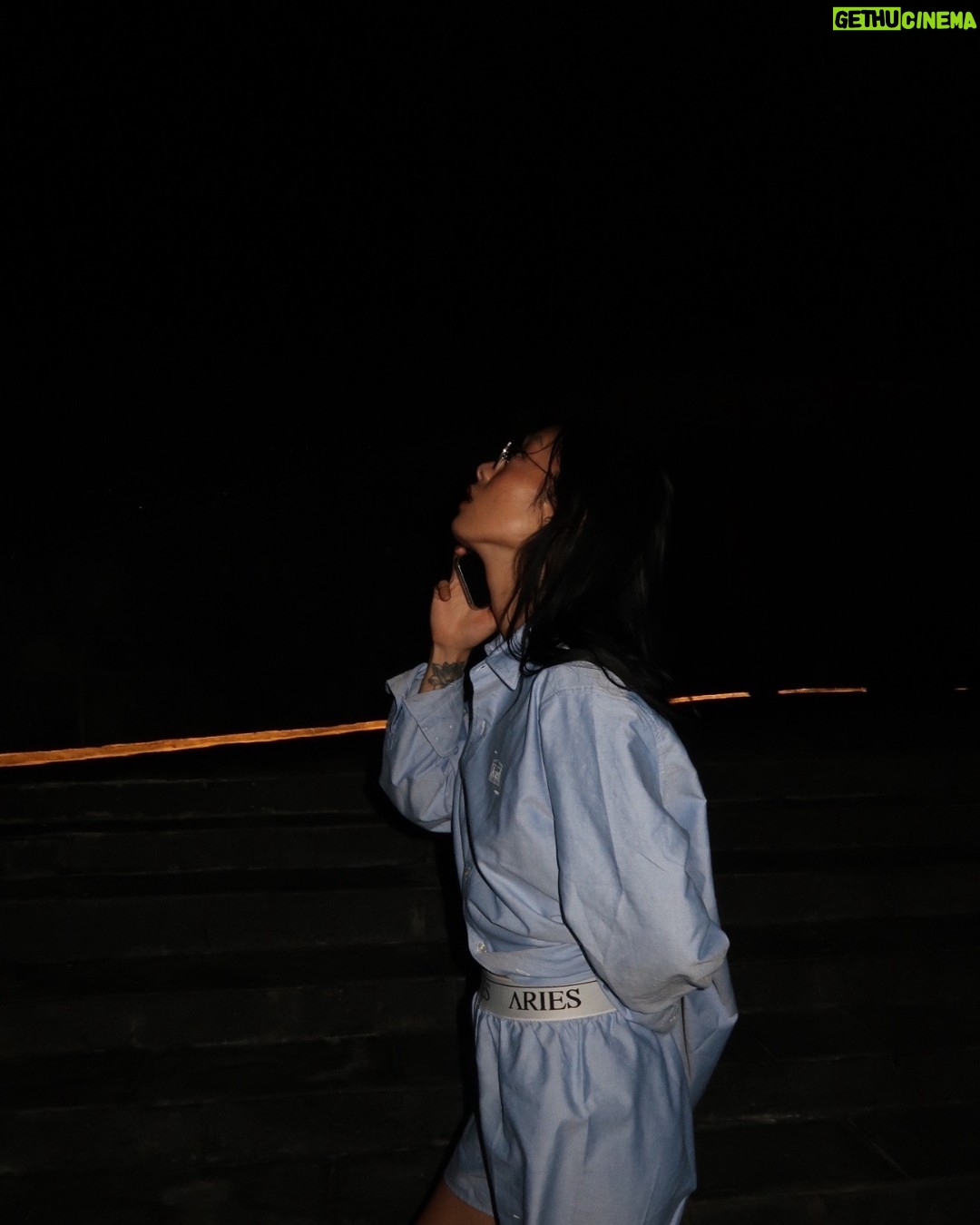 Rina Sawayama - 3 Likes - 👽 𝓷𝓸 𝓼𝓲𝓰𝓷𝓪𝓵 👽
