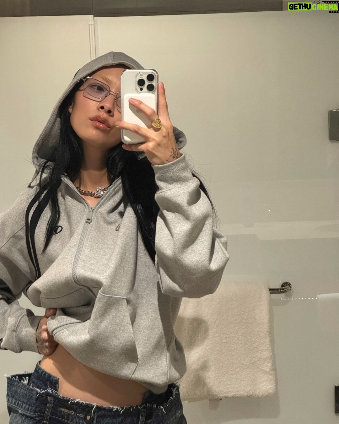 Rina Sawayama - 78.6K Likes - checking in 💎⛓️⚙️
