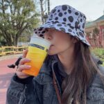 Rino Sashihara Instagram - 100年ぶりにランドに行ったらお酒買えるようになってました。（嬉）（照）