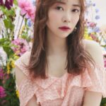Rino Sashihara Instagram - 【超ハッピーお知らせ】﻿ コスメブランド #Ririmew （リリミュウ）　立ち上げます〜！！！！ここまで2年かかって、やっと発表だ〜と言った気持ちです😢﻿ ﻿ 第一弾はアイシャドウ（鏡・チップ付き）、ラメグリッター、チーク、シェーディングです。﻿ ﻿ 3月15日先行予約開始、4月15日からサイトにて販売です！﻿ ﻿ インスタもぜひ！﻿ @Ririmew_official﻿ ﻿ YouTubeで全ラインナップ公開してます！﻿ ﻿ ホームページこちら﻿ http://www.ririmew.com/