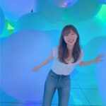 Rino Sashihara Instagram - この服、バックツイストカットトップスという名前でした。バックツイスト。私のは前面がツイストしてますね。そうです。逆でした。知らなかったです。これからも前で着ます。（涙） #前後ろ逆に着てるとは知らない笑顔