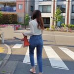 Rino Sashihara Instagram - インスタ動かそうと思って急いで道で撮ったんですけど、テーマなさすぎるのでいつか消すかもしれませんが、でもコメントありがとうございます！（日本語） mame×UNIQLO、お友達がくれました。ありがとう！正面うつさないスタイル！左端気になる！（通行人の方、消した方がいいのかしらと思って消したら変になりました！）
