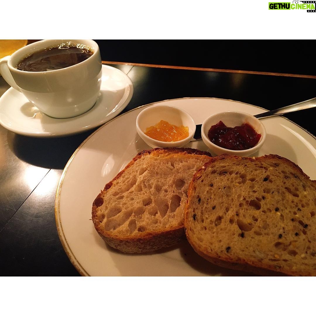 Rino Sashihara Instagram - オシャカフェのトーストis最高 #fuglentokyo