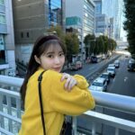 Rino Sashihara Instagram - クリスマスや年末が近づくとカラコンがたくさん動くので大切な予定があるのかな〜。そしてそんな日に選んでもらえて嬉しいな〜なんて思ってます☺️ カラコン・デートトパーズ リップ・パピーレッド アイシャドウ・イノセントピーチ チーク・シェルピンク