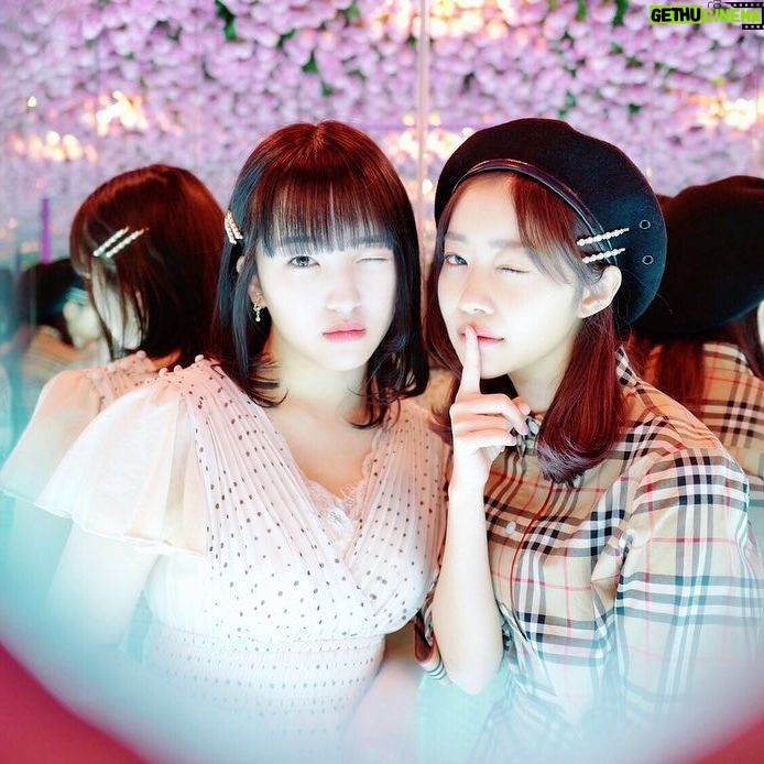 Rino Sashihara Instagram - #스타티스뮤지엄 というフォトスタジオにも行ってきました〜。3月にオープンしたばかりだからか、日本人は1人もいなかったです🙆♀️ たっくさんフォトスポットがあって、でもカメラマンさんがいるわけじゃないので自分たちでバシャバシャ撮りまくります〜。 日本ではみたことない感じの場所で楽しかった!みんなテンション上がると思います 正直最初は全く興味なくて、めるに連れて行ってもらったんだけど、これは誰でもテンション上がる! 「インスタ映え」っていうよりも、すごいちゃんとしたスタジオでしたよ〜 日本語のサイトや地図がないので行きにくいと思いますが、下調べしてから是非! #さっしーどうやって行ったの? #ウーバー #富豪 #バリ富豪