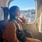 Rino Sashihara Instagram - カメラ意識してない風ゴリゴリに意識してる写真です。買ったばかりのバッグ見せたいだけの写真です。﻿ ﻿ 右側パーカーがデローンとしちゃってるところとバッグ少しあいちゃってるところが反省点です。次回生かします。