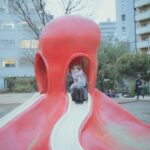 Rio Uchida Instagram - たこさん公園🐙 この連載は全部私服なんだよーーーっ これはなんとなく来世ちゃんの桃ちゃんを意識。笑 @acnestudios のマフラー。 色違いのオレンジ持ってるんだ🧡 #金曜日の肉とだーりお