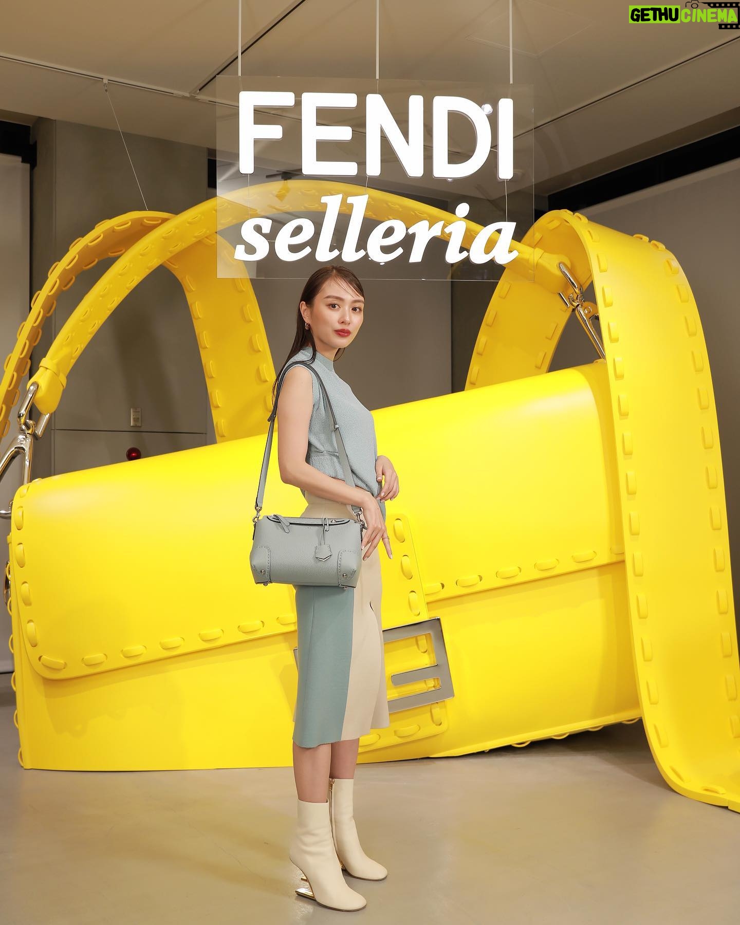 Rio Uchida Instagram - 🩵 FENDI 🩵 2025年に創業100周年を迎えるFENDI。 「セレリア1925(Selleria 1925)」の発売を記念して、フェンディのクラフツマンシップを体験できる唯一無二のポップアップストア「Fendi Selleria(フェンディ セレリア)」が3月26日(火)~ 3月31日(日)に渋谷のTOKYO MEDIA DEPARTMENTで開催されています。 イタリアのレザー工場の職人さんが期間限定で来日されて、バッグの製造工程を見せてくれたり、色々なことを体験できました💛 私は水色でまとめた上品で爽やかなコーディネートにしたよ🩵 @fendi #FendiSelleria #PR
