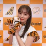 Rio Uchida Instagram - この度、航空会社のタイガーエア台湾の アンバサダーになりました✈️❤️ 大好きな台湾とタイガーエアの魅力を たくさん伝えられるように頑張ります🐯 今日は就任の会見で、衣装の虎柄の部分はCAさんのスカーフをリメイクしたものなんだ！ CMもとても素敵なので皆さんに見て頂きたいです。 是非タイガーエアで台湾に遊びに行ってね✈️