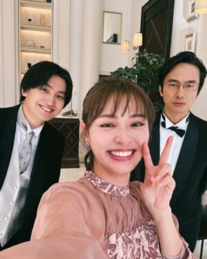 Rio Uchida Instagram - #おっさんずラブ-リターンズ-

今夜第7話放送です。
ちず、倒れます🥲部長も吐血で心配🥹
是非ご覧ください。

写真は前回の結婚式の会場で✌️🩷