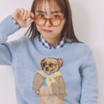 Rio Uchida Instagram - @baila_magazine 漫画をお家で読んでることをイメージして このコーディネートを選んでくださったんだけど めちゃくちゃ自分っぽくてお気に入りです🤓 お家では眼鏡なんだ🤓 今週もがんばろー🐻