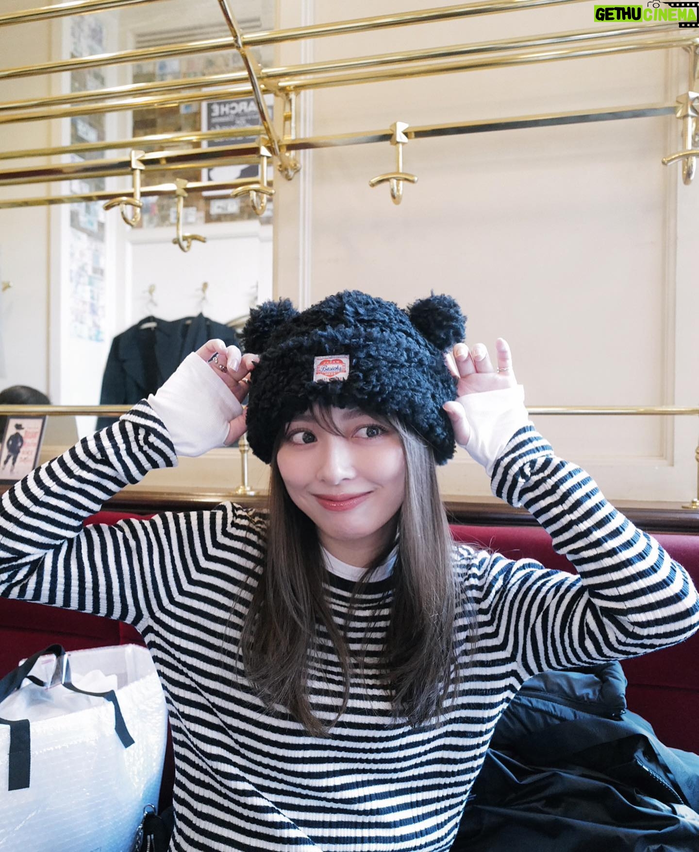 Rio Uchida - 47.8K Likes - この冬雪山用にくまさん帽買ったんだけど
全然雪山行かなかったから表参道でつけたのでした🖐️
今日東京雪予報⛄注意!
#🐻 #☃️