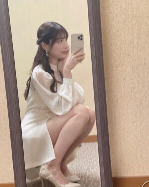 Risa Yukihira Instagram - 衣装❄️

one-piece @ambientofficial 
shoes @dianashoespress