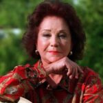 Rita Guedes Instagram - Que privilégio ter trabalhado com uma atriz tão maravilhosa , espirituosa e cheia de afeto . Muitos aplausos a você , querida Lolita Rodrigues . 👑✨❤️ #rip