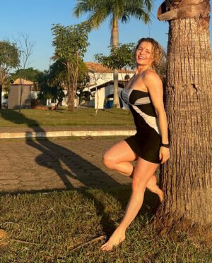 Rita Guedes Instagram - Meu sábado foi na natureza . Minha fonte de inspiração e melhor skin care que existe . 

#natureza #skincare #beleza #meditação #agua #aguaalcalina #ibirá