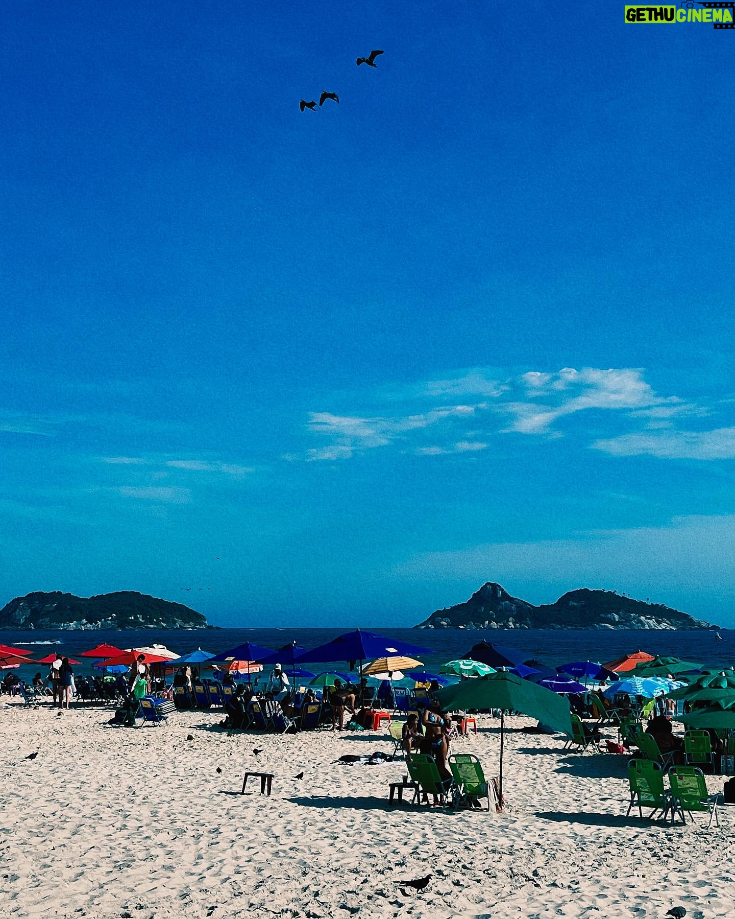 Rita Pereira - 52K Likes - O nosso dia foi simples e maravilhoso 🤎
#beach #family #love #riodejaneiro #momandson #goodvibes #sun #sea #sand #travel #livinginRio #brasil