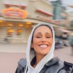 Rita Pereira Instagram – ✨Disneyland Paris sem vídeo não é a mesma emoção✨

#disneylandparis #disney #magic #love #family