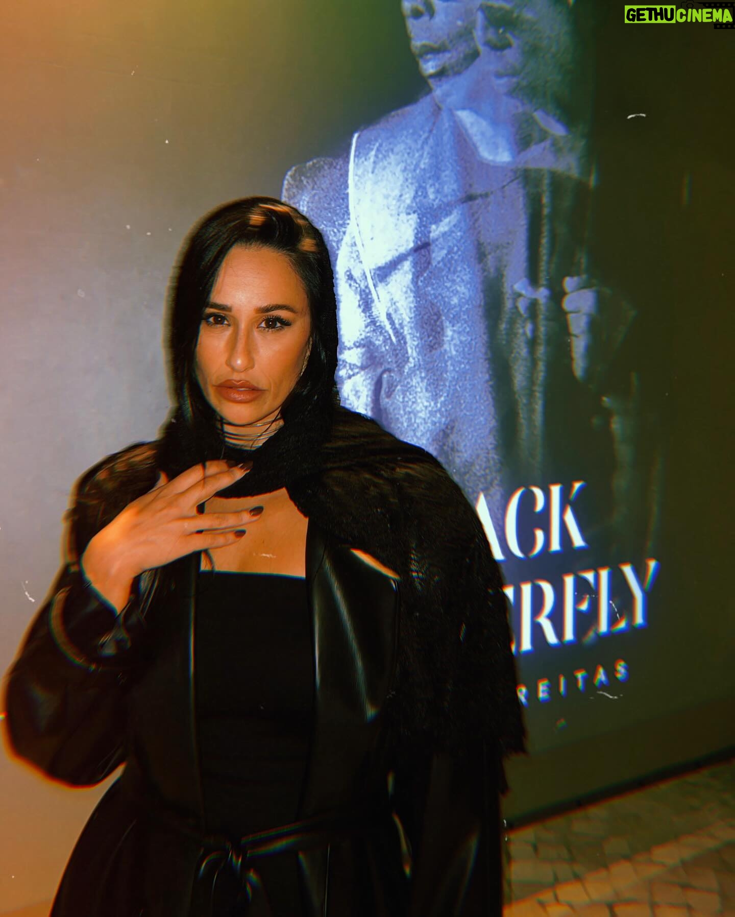 Rita Pereira Instagram - Acabei de ouvir o novo álbum do @iamnelsonfreitas e já só quero que. Jegue a meia noite para que ele saia e eu oiça até não aguentar mais. Está simplesmente INCRÍVEL!!! Black Butterfly 🦋 is amazing!!!! I’m so proud of you as a friend and as a fan. It’s gonna be a success 👏🏾👏🏾👏🏾