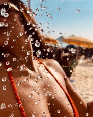 Rita Pereira Instagram - Domingo de Ipanema 💦 
📸 @sergiorbaia