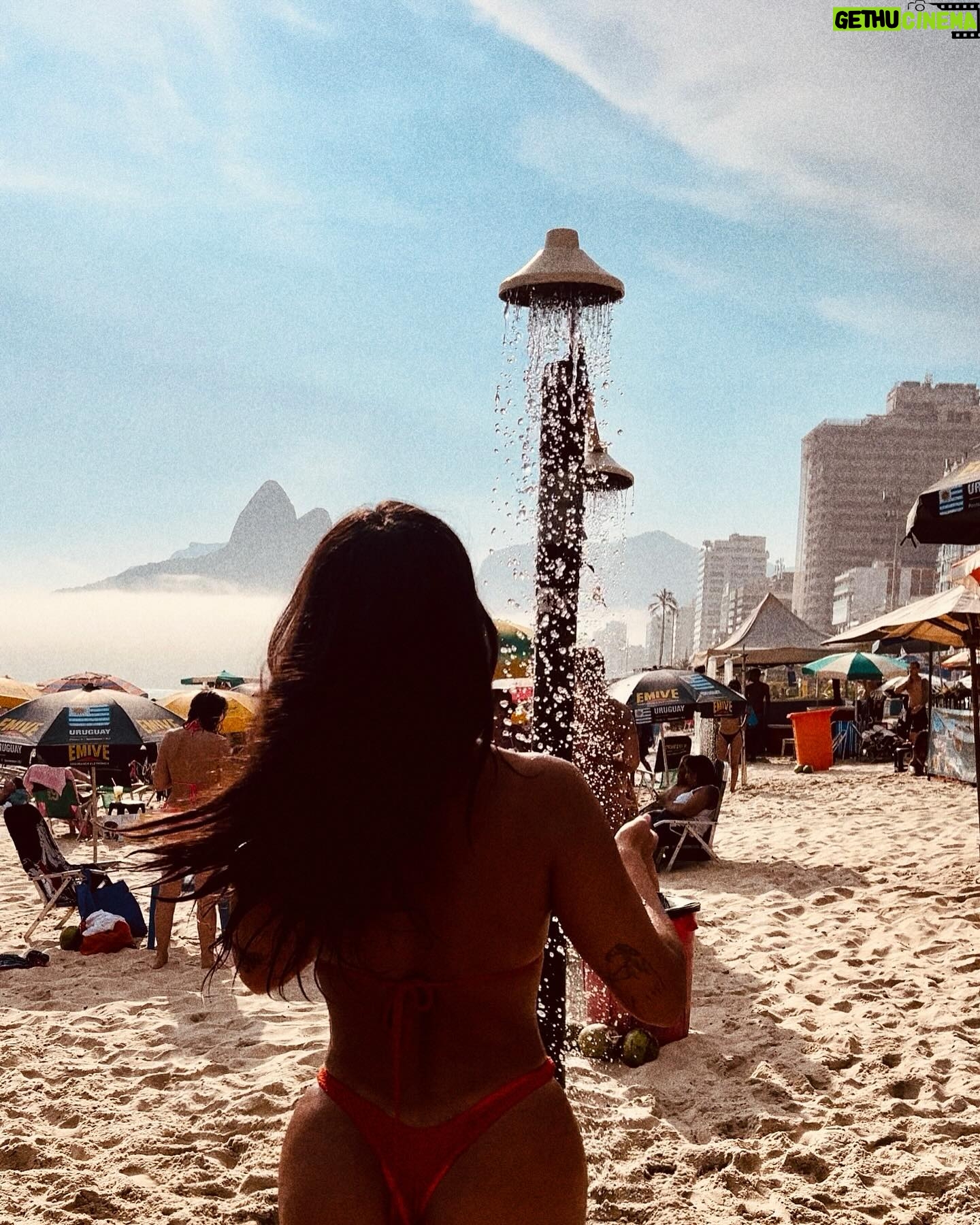 Rita Pereira - 54.4K Likes - Domingo de Ipanema 💦
📸 @sergiorbaia