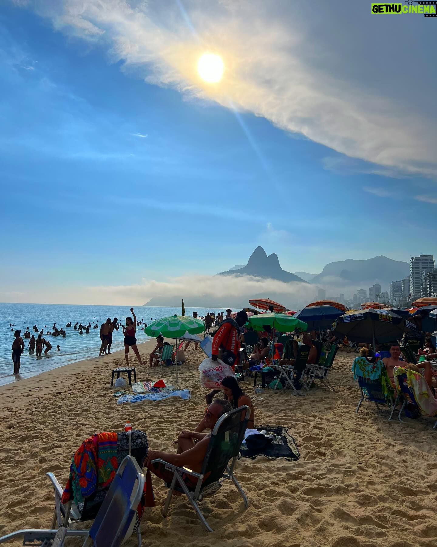 Rita Pereira - 54.4K Likes - Domingo de Ipanema 💦
📸 @sergiorbaia