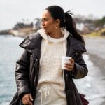 Rita Pereira Instagram – Hoje fomos conhecer Marblehead e fiquei apaixonada 👌🏾 Quero uma casa de férias aqui, em frente ao mar, toda em madeira e pedra, com um jardim lindo, um campo de basketball e um rolls Royce dos anos 70. Simples assim. 
É lançar para o Universo 😜🙌🏾

Ouvi dizer que vivem muitos portugueses nesta zona, é verdade?!

#BetclicOnTour #marbleheadmassachusetts #vacation #boston #tourist #travel #travelphotography