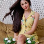 Ritika Badiani Instagram – 💛