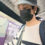 Ritika Singh Instagram – The boys in the second slide saw my bagpack is full of keychains and went on to add more 😂♥️
They don’t remember me, coz I’m always masked up. But I met them in my train last week too.
Managed to evade them then, but last night they won 🫶🏻

#mumbailocaldiaries