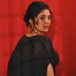 Ritika Singh Instagram – 🖤
Styled by @officialanahita 
Wearing: @_anjali_jha_____ 
Earrings: @pipabella 
Bracelet: @bloombysushmita 
Makeup: @makeupwithshruthi 
Hair: @suganthi.themua 
Style team: @pranathivarma.k 
Pictures: @saicharanthejareddyphotography