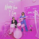 Ritu Arya Instagram - @netflix @neverhaveiever 💗💗
