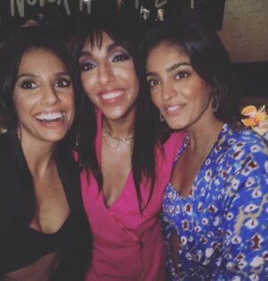 Ritu Arya Instagram - @netflix @neverhaveiever 💗💗