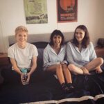 Ritu Arya Instagram – Oh, hi 💕 FUN FACT: this was actually the first scene we shot for #FeelGood . Ep 6 is on tonight at 10pm, channel 4. Catch up on all4 for the UK or Netflix for the rest of the world 🌎 🙏🏽💕 stay safe xox