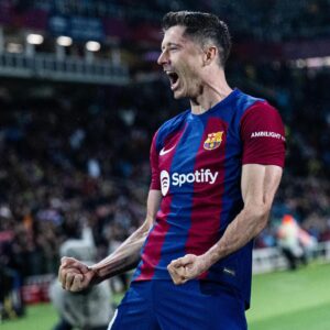 Robert Lewandowski Instagram - ⚽️⚽️⚽️

@fcbarcelona