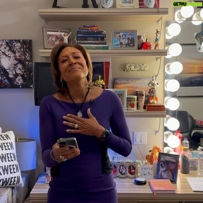 Robin Roberts Instagram - Good morning! Glam Fam & I canโt wait for you to share what youโre most grateful for on this #thankfulthursday ๐๐พ #happyfridayeve ๐๐พ #cmon ๐