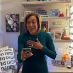 Robin Roberts Instagram - Good morning! Glam Fam & I back from our work travel in time to hear what you’re most grateful for on this #ThankfulThursday 🙏🏾 #HappyFridayEve 💃🏾 #cmon 😘