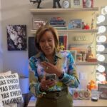 Robin Roberts Instagram - Good morning! Glam Fam & I have been waiting for you to share what you’re most grateful for on this #thankfulthursday 🙏🏾 #happyfridayeve💃🏾 #cmon 😘