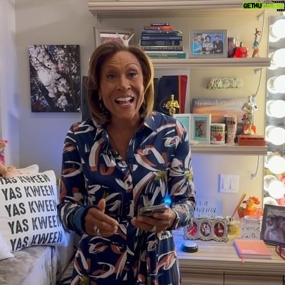 Robin Roberts Instagram - Good morning! Glam Fam & I always look forward to you sharing what you’re most grateful for on this #thankfulthursday 🙏🏾 #happyfridayeve💃🏾 #cmon 😘