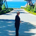 Robin Wright Instagram - Listening to old Jacques Dutronc at the Hotel du Cap whilst working with @pourlesfemmesofficial & @pourlesfemmesfoundation #pajamas #slowfashion #decentwork #pourlesfemmes #forthewomen #actionkivu