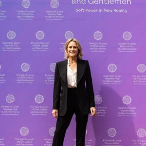 Robin Wright Instagram - Honored to be a part of #thekyivsummitoffirstladiesandgentlemen Thank you so much @olenazelenska_official & @zelenskiy_official 
#ukraine #kyev #kiev
#humanrights #equalrights #together #werise #tothechallenge