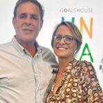 Robin Wright Instagram - Here to support my dear friend Dr. David Colbert who’s also supporting @up2ussports It’s a great organization and I think you’ll see that if you go here 👉 @up2ussports Gala October 11!