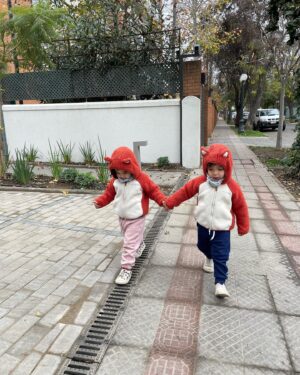 Rocío Toscano Instagram - Hace rato que no subo nada. 
Ahora subo algunas fotos de lo que han sido estos meses. 
Proyectos/maternidad. 
C viene weno. Eso espero. 
Que les gustaría ver en mi ig? 
Besis 
💖