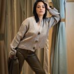 Rocío Toscano Instagram - Estoy obsesionada con la nueva colección Winter Ladies de @hm 🫠 #HMChile #WinterHM #publicidad Cual fotos les gusto más? A mi por lejos la primera jeje 🔥 📸 @davause
