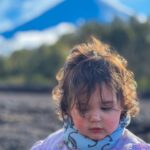Rocío Toscano Instagram - A L M A Mi niña hermosa, eres tan especial 🫶🏼 te amo infinito te amo porque eres extremadamente perfecta para mi 💎 Gracias por llegar a derretirme de amor y ternura, por sorprenderme cada día con tus locuras, por hacerme reír y disfrutar de esta ruda maternidad. Te amo intensamente!